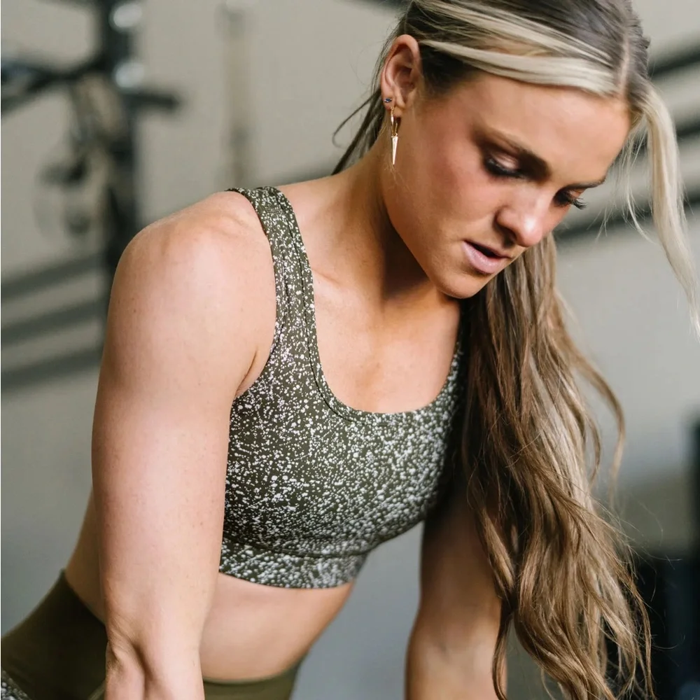ZYIA Olive Green Speckled Sports Bra - Medium - Picture 8 of 13